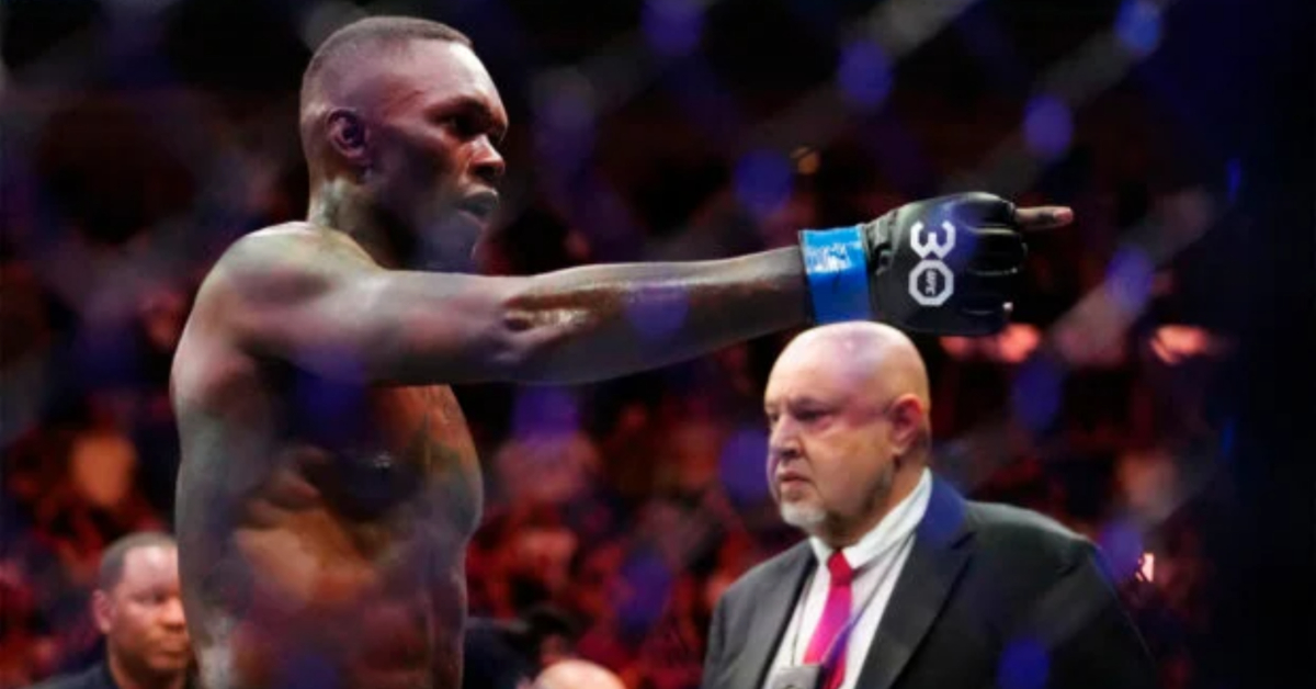 Israel Adesanya teases Alex Pereira's son following brutal KO win at UFC 287: 'I'll whoop your ass' 1 Israel Adesanya mocks Alex Pereira's son with celebration after UFC 287 KO win