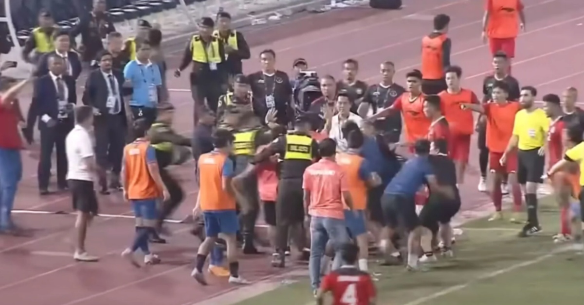 Video - Thailand vs. Indonesia football match erupts into full on Muay Thai brawl 1 Thailand