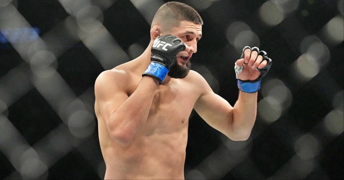 Khamzat Chimaev declares himself 'King' of UFC middleweight, welterweight divisions: 'Just give me a title shot' 1 Khamzat Chimaev calls himself the king of both UFC welterweight middleweight divisions