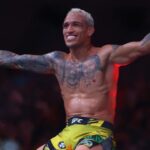 Charles Oliveira opens as betting favorite over Alexander Volkanovski UFC 289