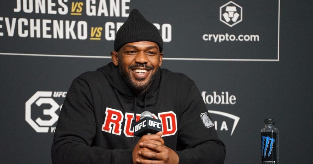 Tom Aspinall claims UFC star Jon Jones was 'Smart' to avoid face off during recent meeting: 'He doesn't want to' 3 Jon Jones can return from pectoral injury in just four months come back sooner UFC 295