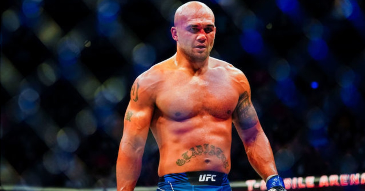 Daniel Cormier leaves Robbie Lawler from his Mount Rushmore UFC list