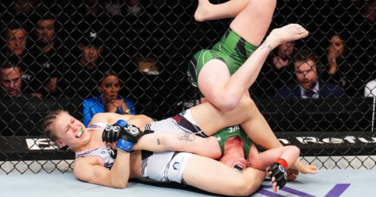 Julija Stoliarenko submits Molly McCann with nasty first round armbar at UFC London