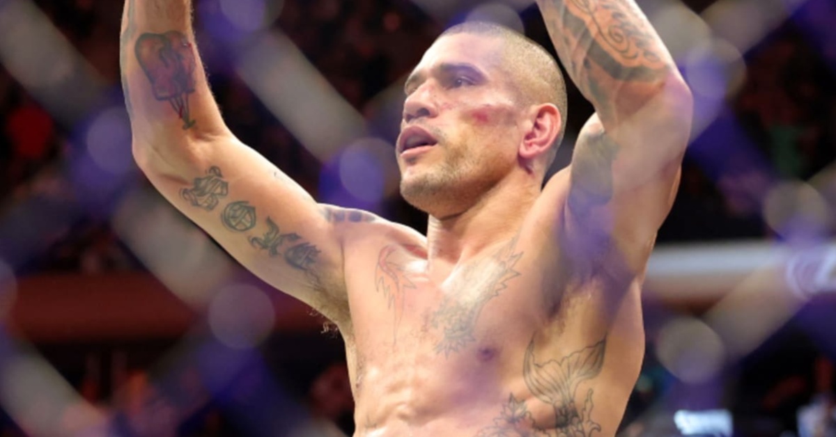 Alex Pereira ready for shot at the 205 title following win over Jan Blachowicz: 'My focus is always the belt' 1 Alex Pereira