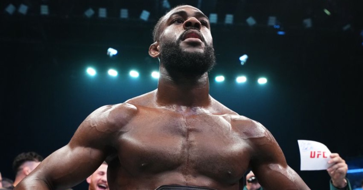 UFC champ Aljamain Sterling slams Sandhagen's lack of 'growth' in the Octagon, addresses potential rematch 1 Sterling