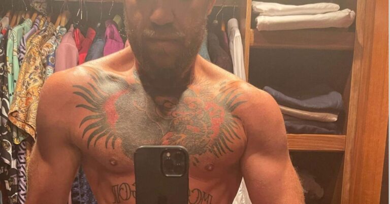 Conor McGregor shows off ripped physique in wake of desperate call for UFC return in December: ‘Fight ready’