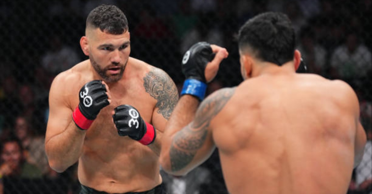 Chris Weidman suffers decision loss in return from leg injury at UFC 292 Brad Tavares