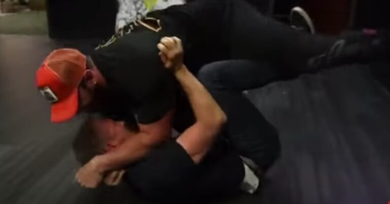 Video – Bodybuilder Bradley Martyn struggles in grappling match with Joe Rogan’s 155-Pound sidekick