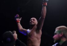 Carlos Ulberg lands submission win Da Woog Jung after bizarre replay review UFC 293 Highlights