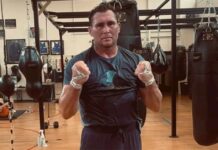 Darren Till claims fans have no clue what goes on after worrying photo emerges UFC