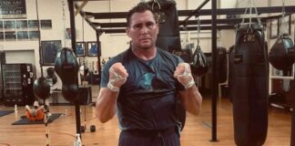 Darren Till claims fans have no clue what goes on after worrying photo emerges UFC