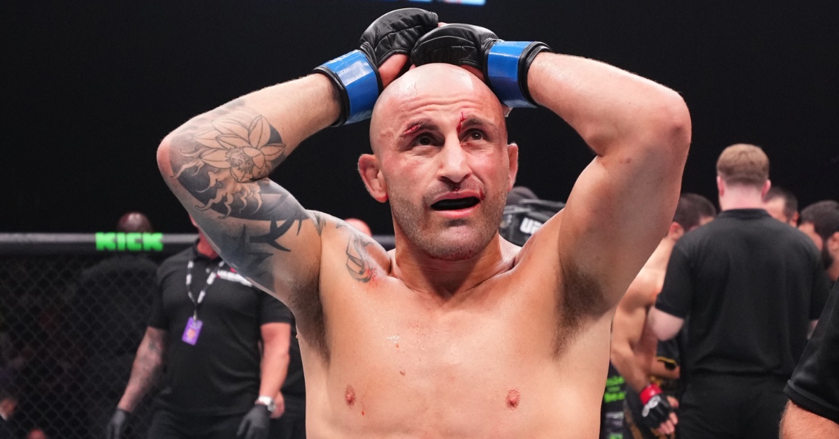 Ex-UFC Champ Urges Alexander Volkanovski to Take Some Time off and Heal: 'He's not the same guy' 1 Alexander Volkanovski