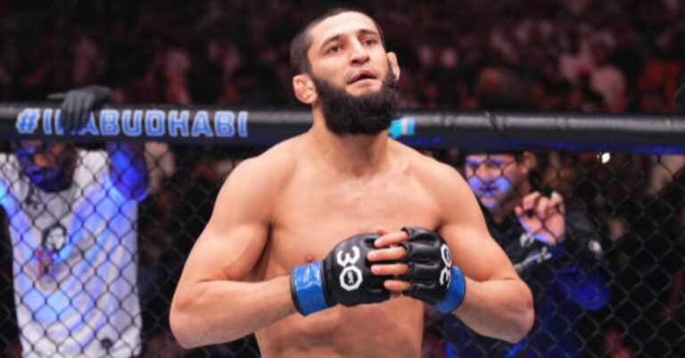 Report – Khamzat Chimaev set to avoid surgery after UFC 294, suffers ligament tear rather than fractured hand