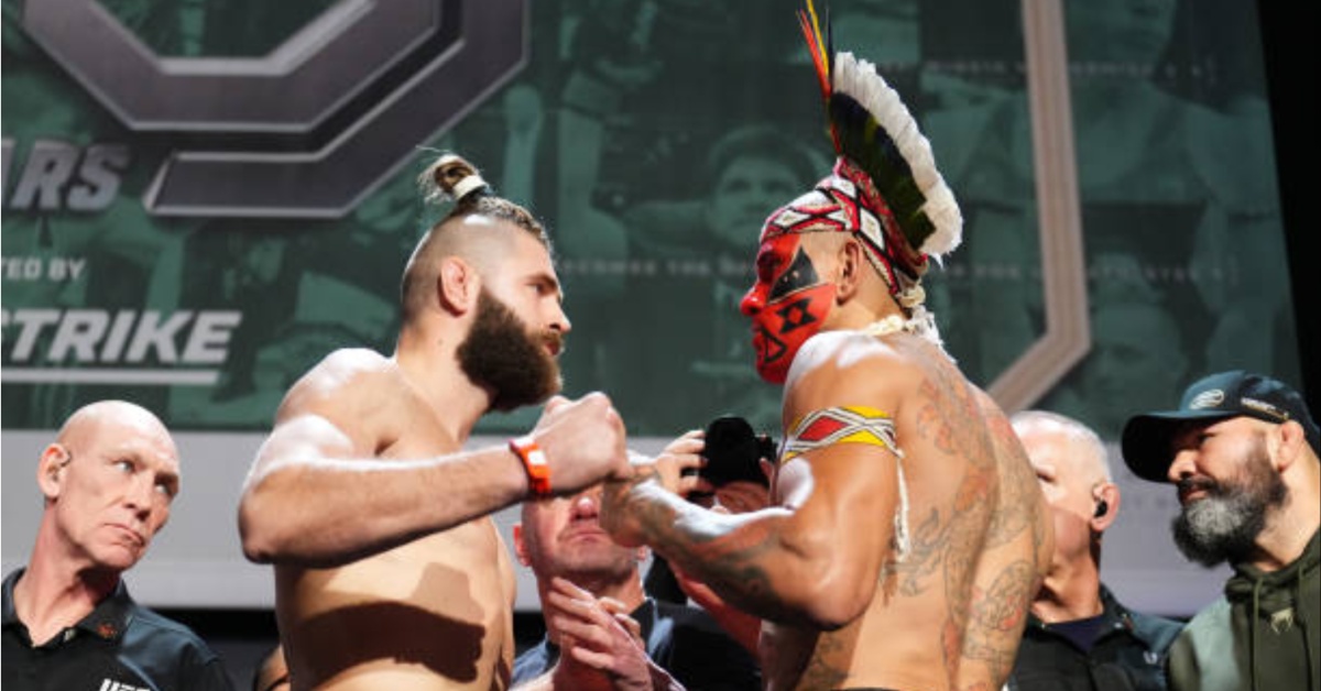 Alex Pereira wears headdress and face paint for intense face off with Jiri Prochazka ahead of UFC 295