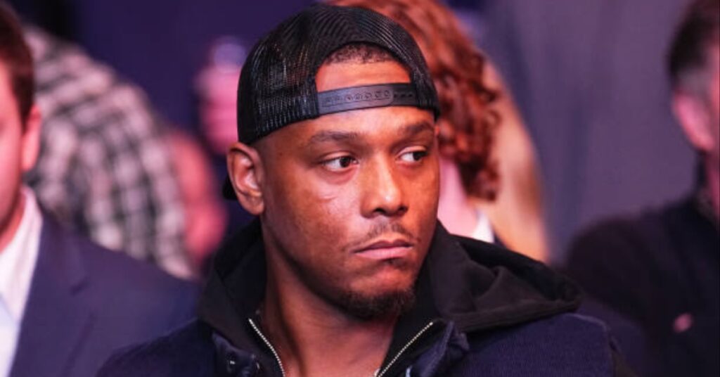Alex Pereira backed to score KO win over Jamahal Hill at UFC 300: 'Everyone that trades with him gets folded' 4 Jamahal Hill hits out at haters call for Alex Pereira fight the most disrespectful trash fans in the world