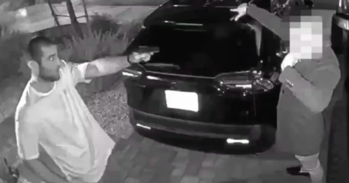 Video - Sean Strickland Pulls Gun on Alleged Domestic Abuser Hiding From Local police 1 Sean Strickland