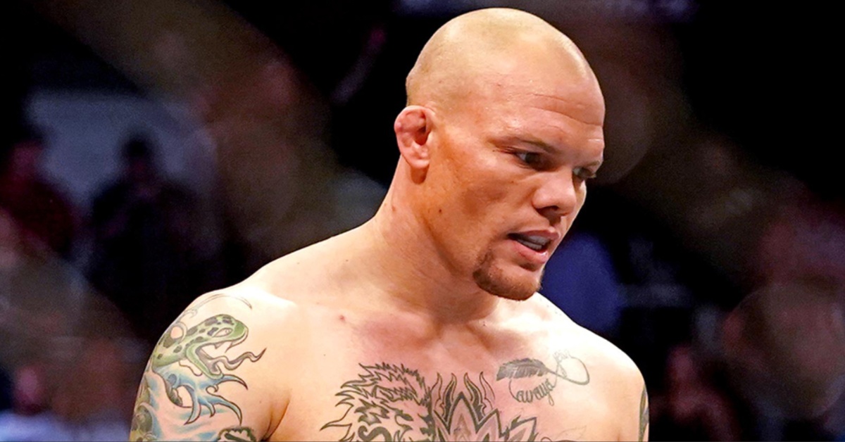 Michael Bisping gets brutally honest with Anthony Smith
