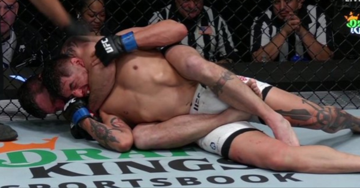 Jim Miller Scores Slick third-Round Neck Crank Submission over Gabriel Benítez - UFC Vegas 84 highlights 1 Jim Miller submits Gabriel Benitez at UFC Vegas 84