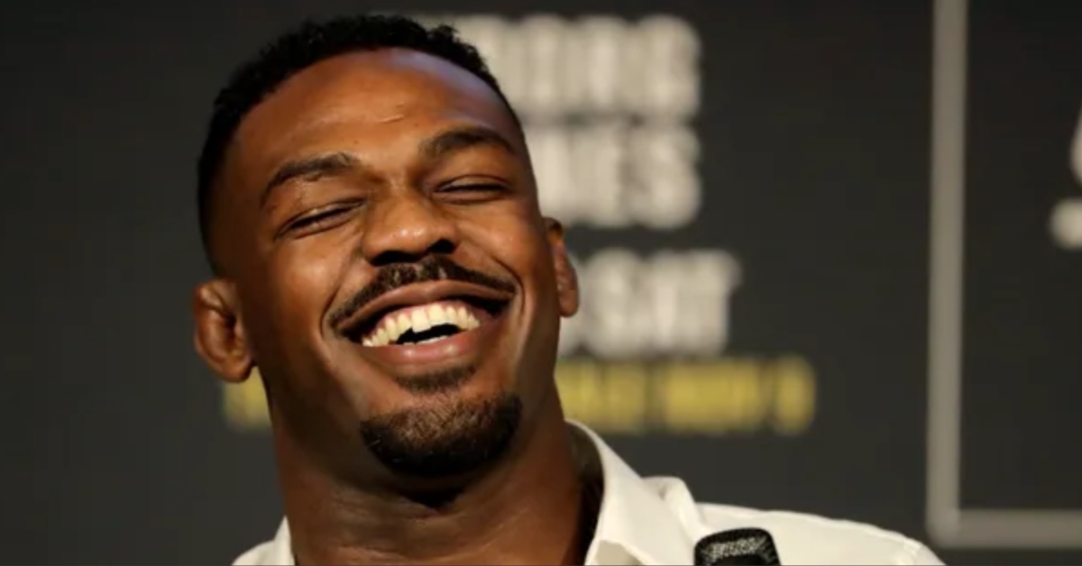 Jon Jones heckles Def Noodles