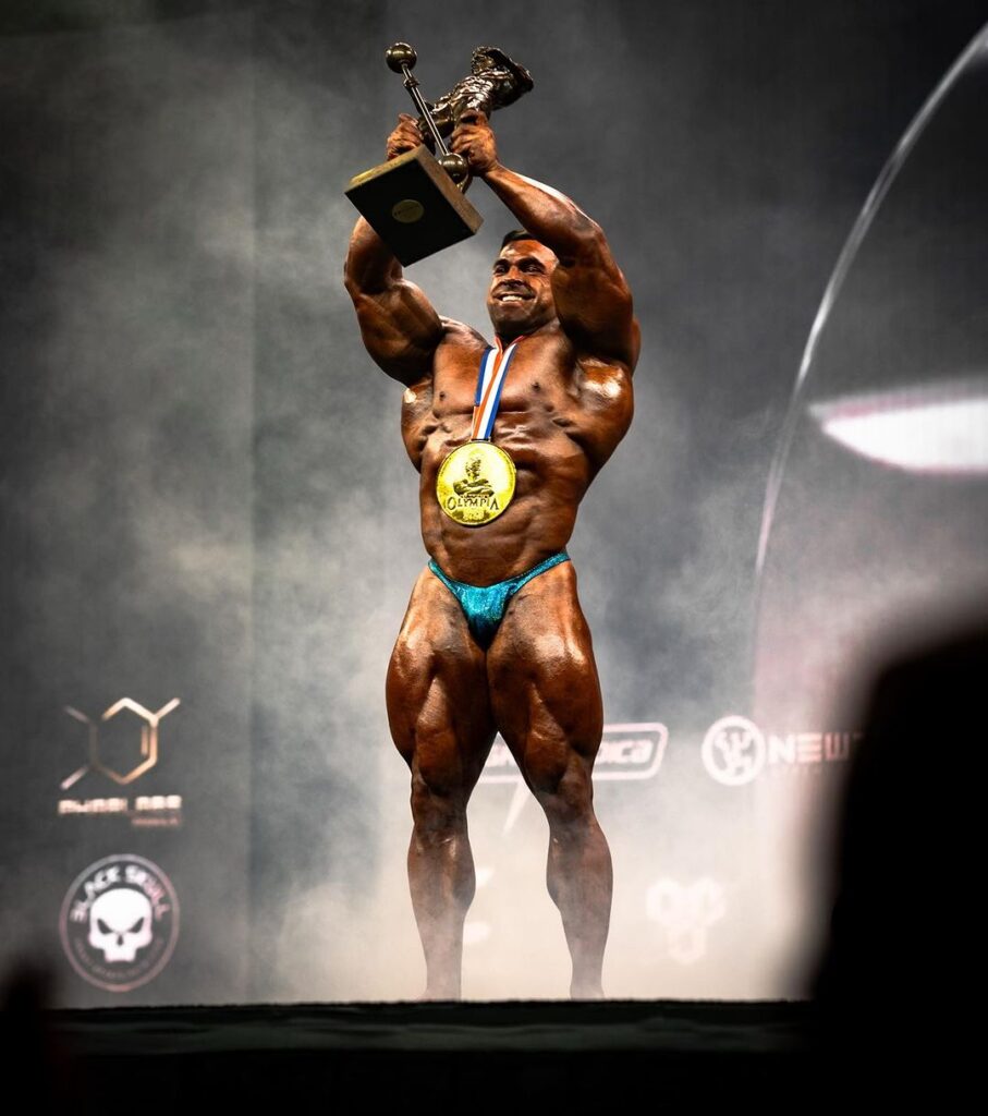 Derek Lunsford: 2-Division Olympia Champion 4 Derek Lunsford With Trophy