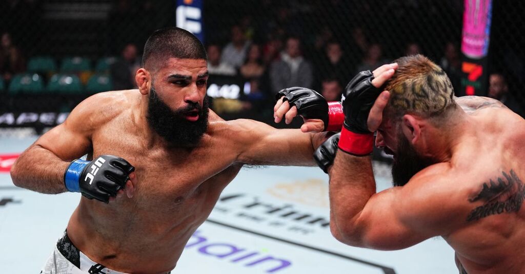 Andre Petroski appears to KO himself in bizarre finish against Jacob Malkoun - UFC Atlantic City Highlights 2 Jacob Malkoun vs. Andre Petroski