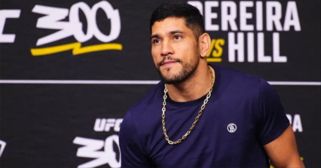 Alex Pereira tipped to struggle with Jamahal Hill at UFC 300 he has more weapons to win Jiri Prochazka