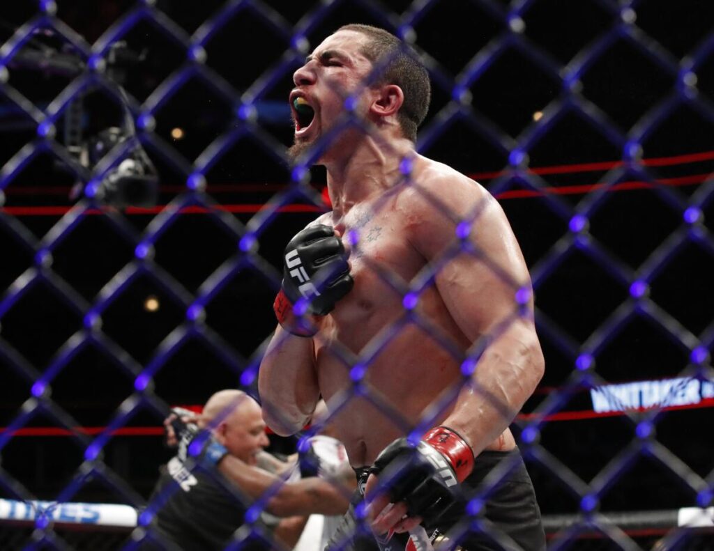 Robert Whittaker eyeing potential title eliminator fight with Sean Strickland: 'Call me out you bum' 2 Robert Whittaker