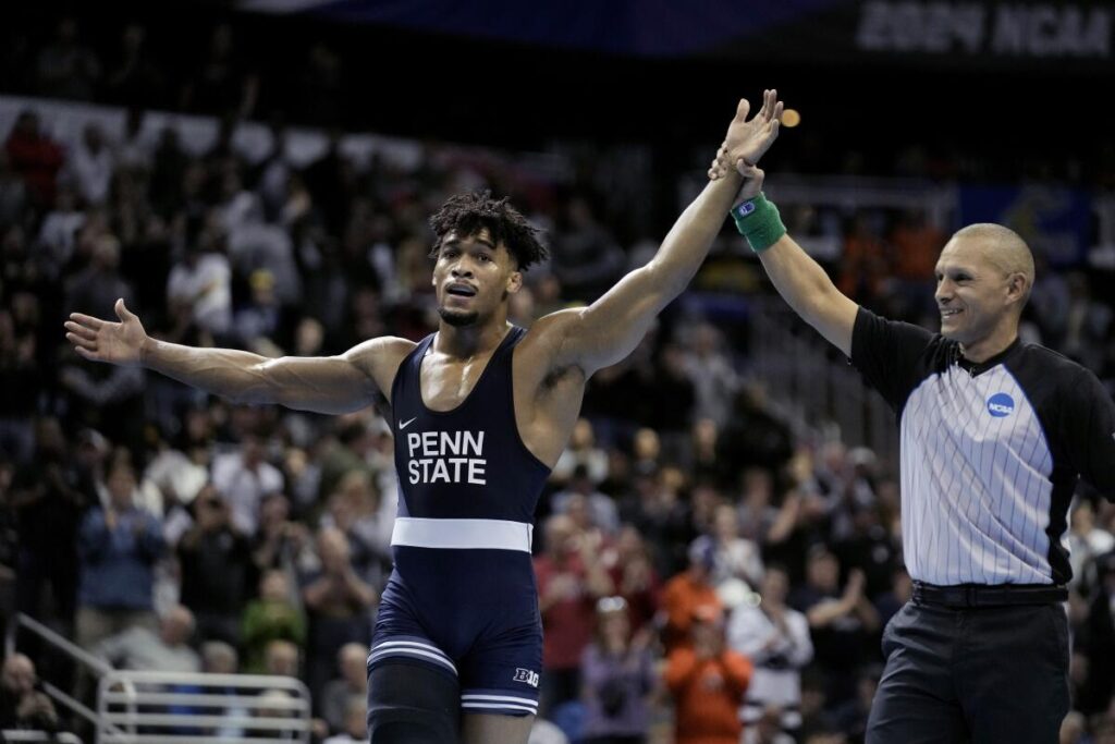 Bo Nickal slams Jordan Burroughs' commentary during history-making win for Carter Starocci