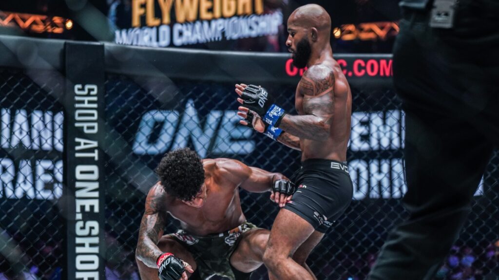 Demetrious Johnson vs. Adriano Moraes