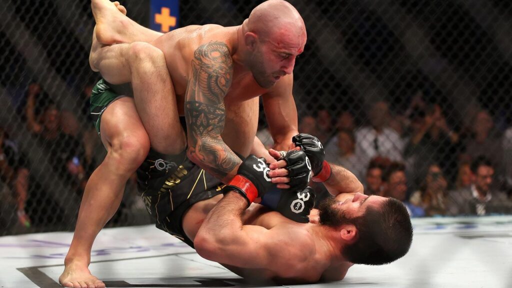 Dustin Poirier reveals status of rumored title fight with Islam Makhachev: 'I think we're gonna hear it soon' 4 Makhachev vs. Volk