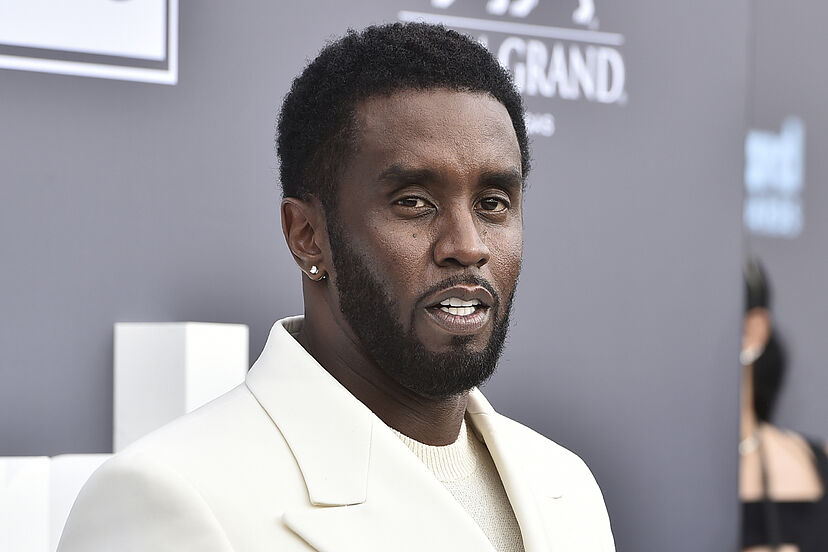 UFC star Conor McGregor wanted to give P. Diddy 'a left to the chin' during their 2014 meeting in L.A. 4 P. Diddy