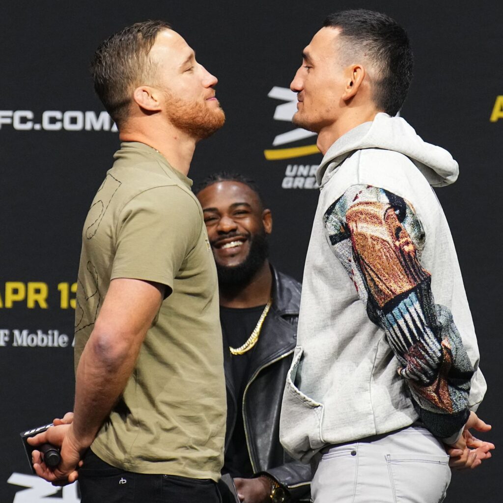 Justin Gaethje blames pre-fight concussion for lackluster performance against Charles Oliveira 5 Justin Gaethje and Max Holloway face off
