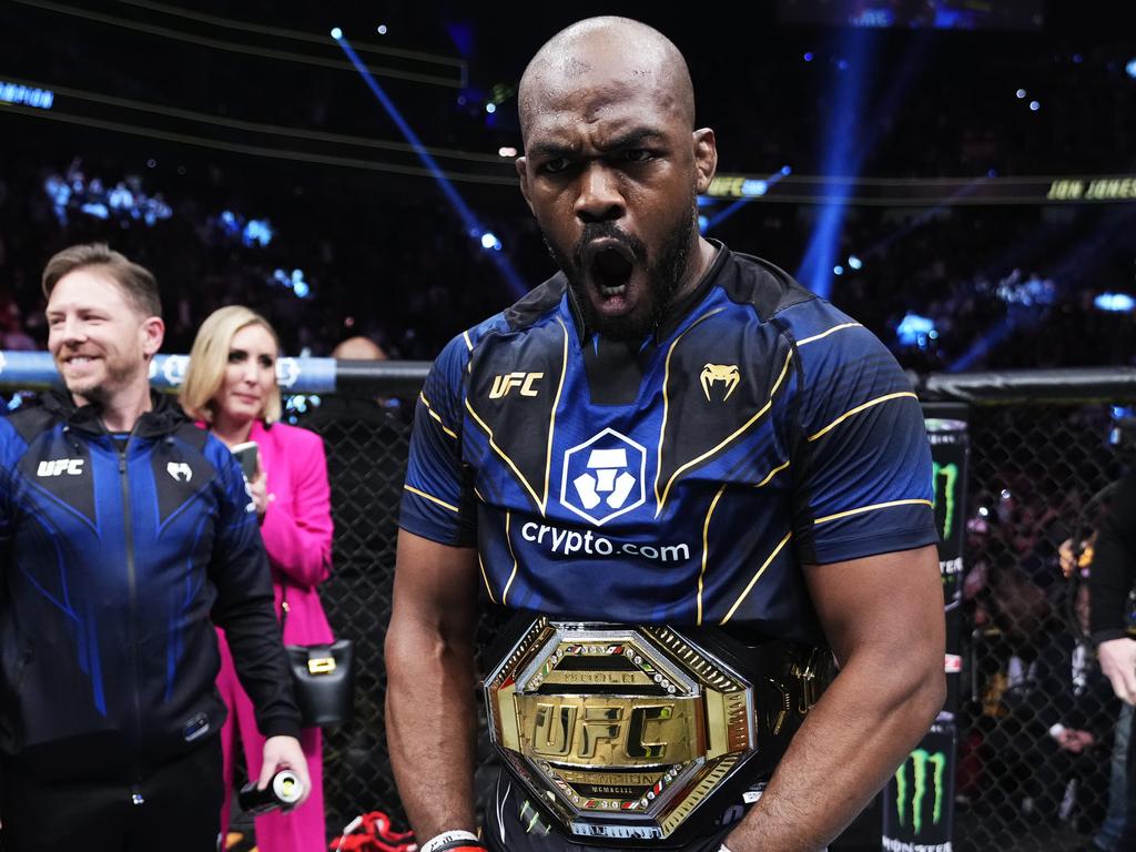 Report - 'Extremely intoxicated' UFC champ Jon Jones threatens to 'Kill' drug tester, steals cell phone 5 Jon Jones