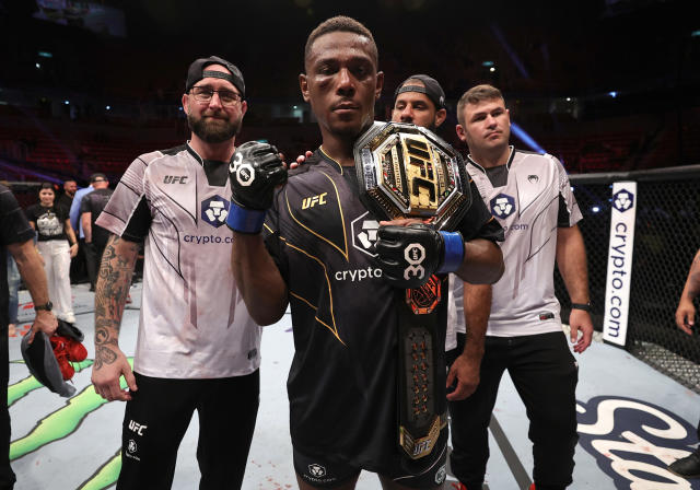 UFC 300 headliner Alex Pereira destroys Francis Ngannou's PowerKube punching record 5 Jamahal Hill