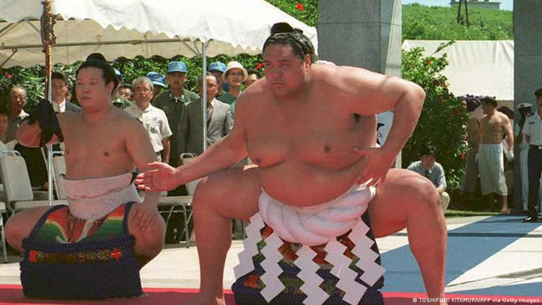 Hawaiian-born Sumo legend Akebono Taro dies at the age of 54 in Tokyo, Japan 4 Akebono Taro