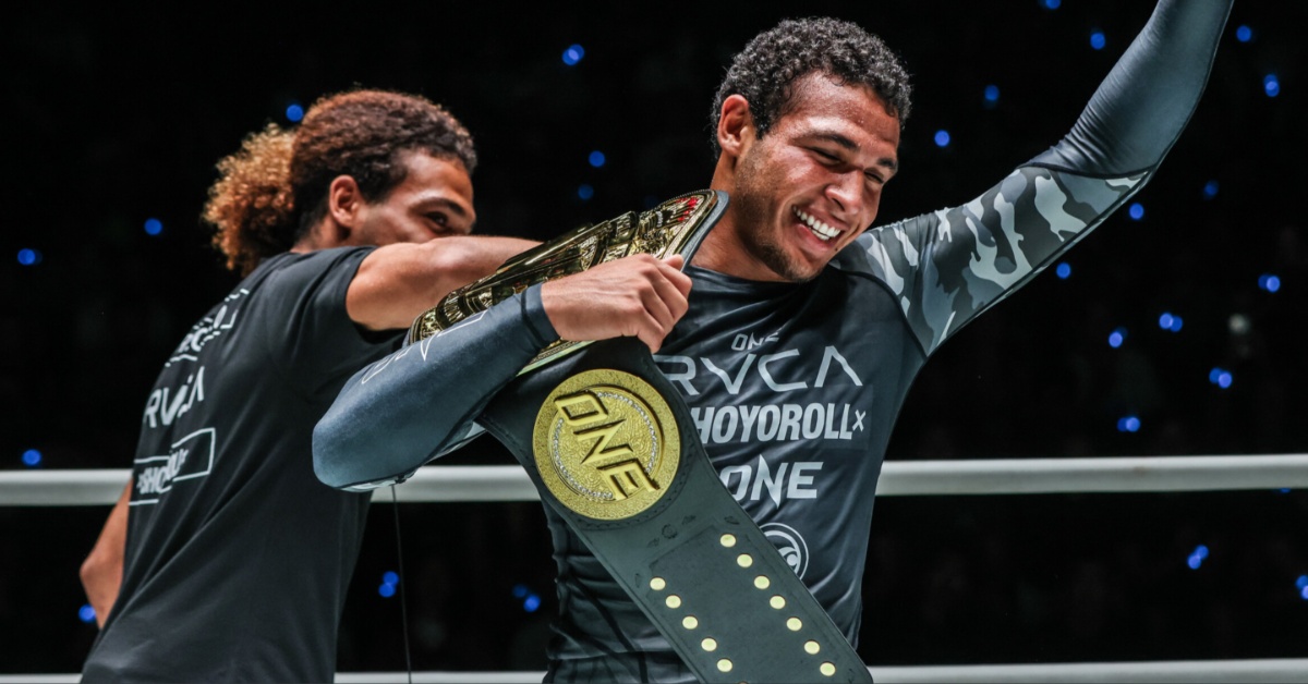 Tye Ruotolo taps out Aussie standout Izaak Michell to retain his welterweight title – ONE Fight Night 21 Highlights