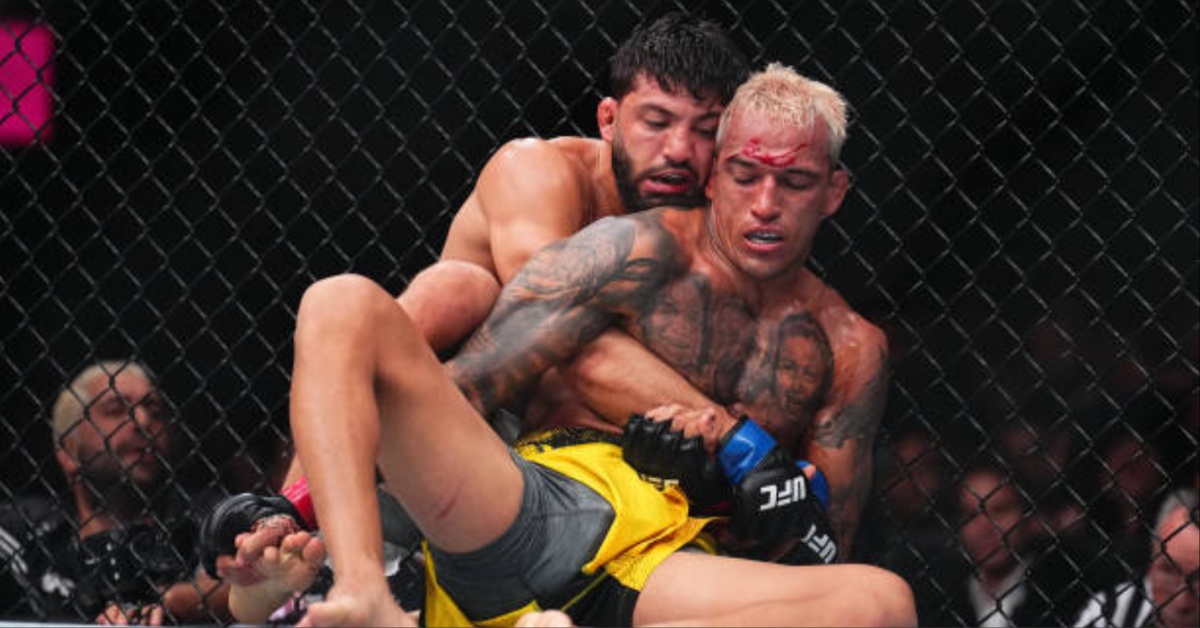 Arman Tsarukyan defeats Charles Oliviera in razor thin split decision victory – UFC 300 Highlights