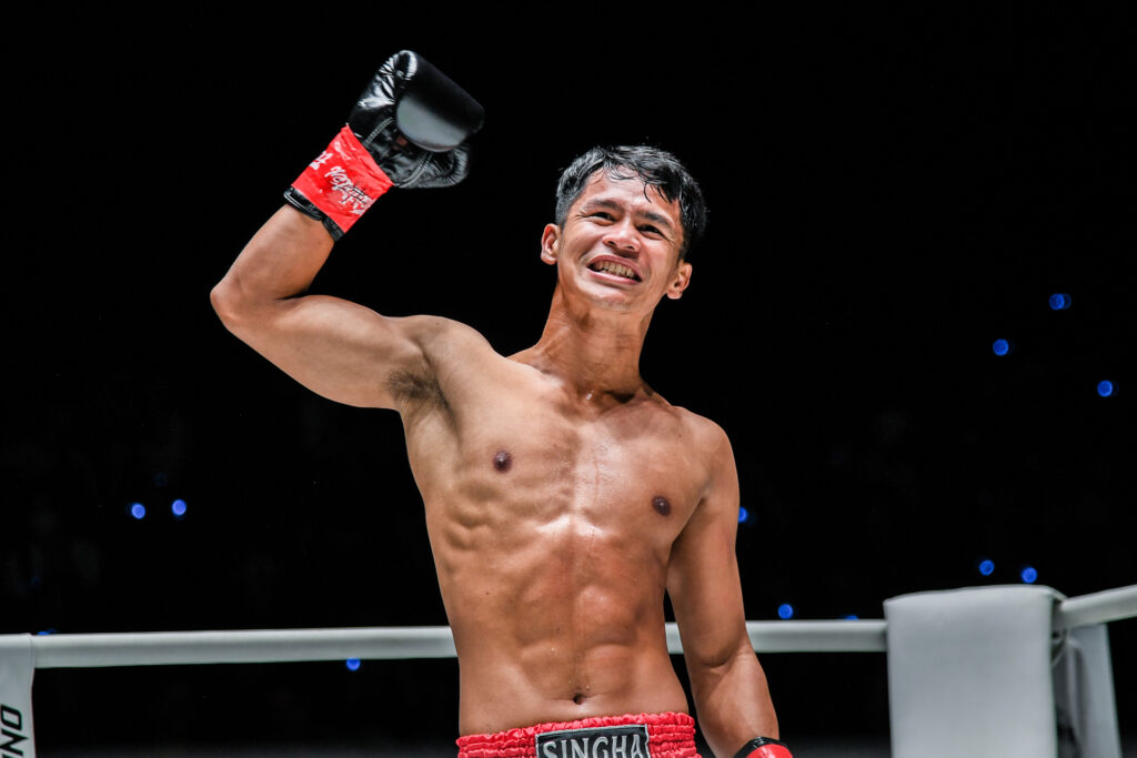 Superbon kicks his way to another ONE world title against Marat Grigorian - ONE Friday Fights 58 Highlights 2 Superbon