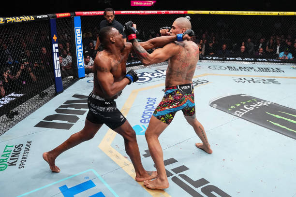 Video - Jamahal Hill counts money, hits out at critics after KO loss to Alex Pereira: 'Wait until I fight him again' 4 gettyimages 2148568334 612x612 1