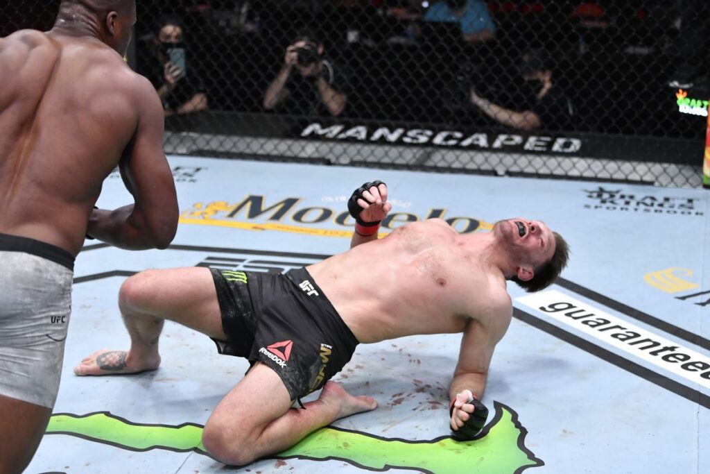 Jon Jones is tired of being 'begged' to fight Tom Aspinall: 'I'm done with the distractions' 3 1309513434.0