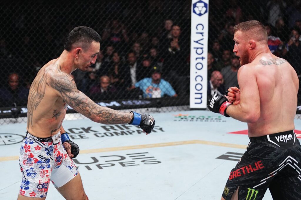 Justin Gaethje vs. Max Holloway