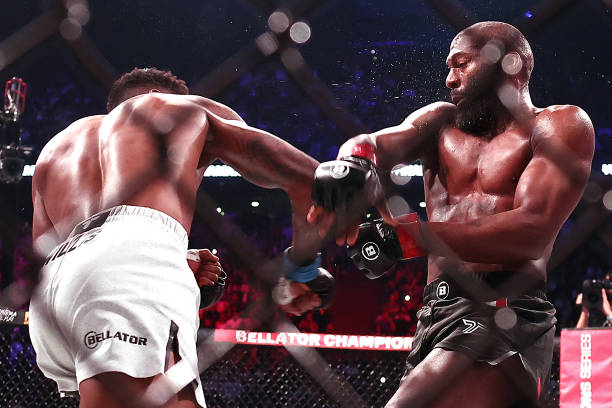 Cedric Doumbe stops Jaleel Willis with first round KO, brings vacuum to arena amid splinter fiasco - Bellator Paris Highlights 3 Doumbe Bellator