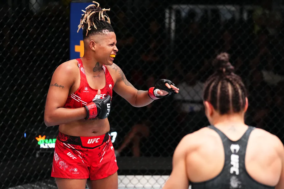 Video - Melissa Gatto stuns fans with rare 'Chest punch' TKO in UFC Vegas 92 win against Tamires Vidal 4 Melissa Gatto UFC Vegas 92