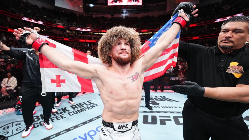 Sean O'Malley tripled his 2023 UFC pay through social media: 'I paid more in taxes than I made in my fight' 3 Merab Dvalishvili