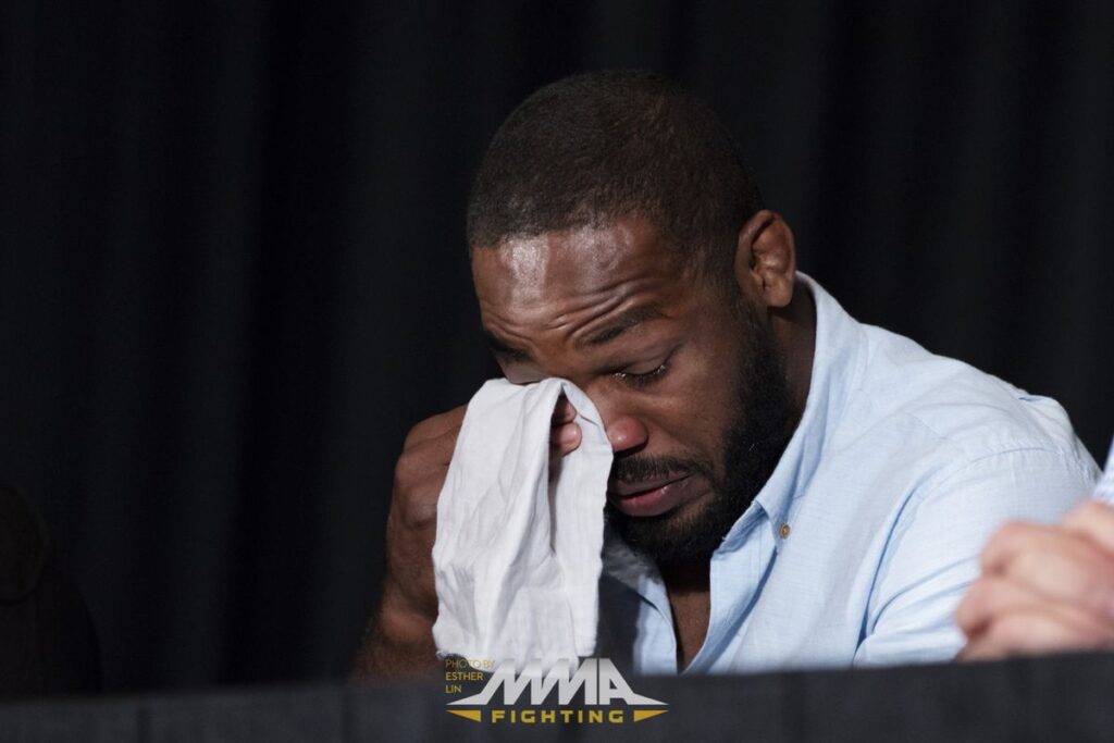 Video - UFC champion Jon Jones and Hall of Famer Daniel Cormier squash their beef ... Or do they? 5 Jon Jones