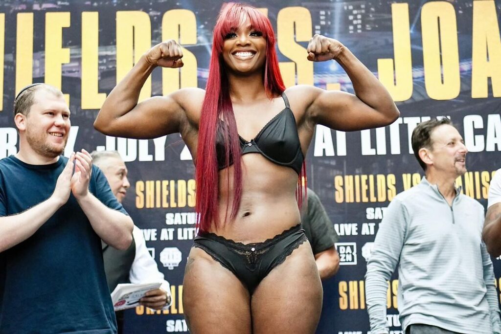 Claressa Shields Heavyweight Title Challenge: "She's going to sleep" 3 Claressa Shields vs. Vanessa Lepage Joanisse