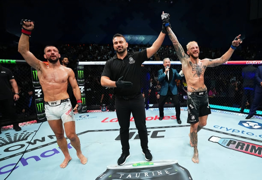 Dan Hooker edges out Mateusz Gamrot with split decision win, cracks top-5 - UFC 305 Highlights 4 38239497516