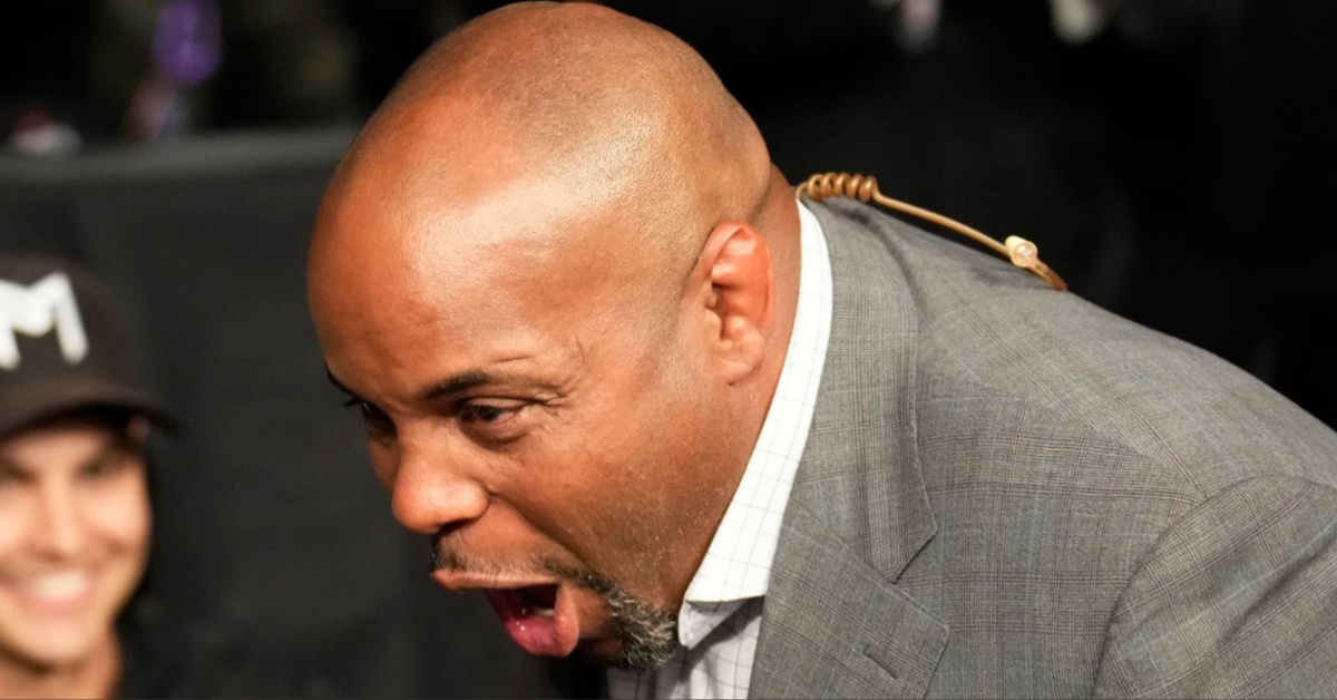 Daniel Cormier Condemns 12-to-6 Elbows, Labels Them Street Fighting: 'We’ll get back to soccer kicks.' 1 Daniel Cormier Condemns 12-to-6 Elbows, Labels Them Street Fighting 'We’ll get back to soccer kicks.'