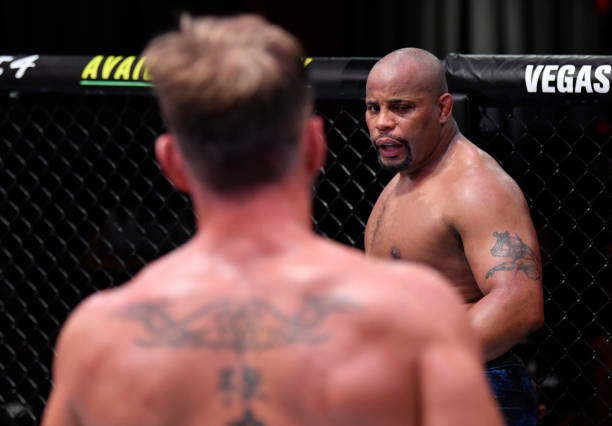 On This Day: Stipe Miocic defeats Daniel Cormier to earn his last win in the UFC - August 15, 2020 2 gettyimages 1266654375 612x612 1