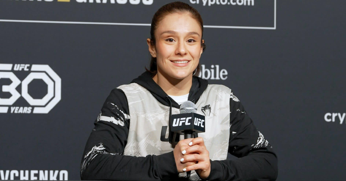 Alexa Grasso Struggled to Punch Valentina Shevchenko Due to Injury: "I’m happy my body heals really well.” 1 Alexa Grasso UFC 306